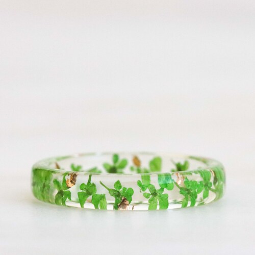 Pressed Flower Resin Ring, Delicate Green Queen Anne's Lace on Clear Band, A Gift Inspired by Nature, Christmas Gift