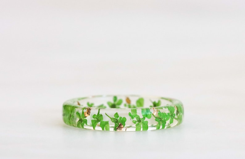 Pressed Flower Resin Ring, Delicate Green Queen Anne's Lace on Clear Band, A Gift Inspired by Nature, Christmas Gift image 1