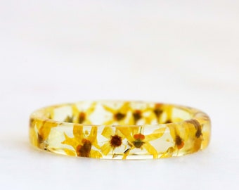 Thin Resin Ring With Yellow Flowers and Gold/Silver/Copper Flakes, Nature Inspired Resin Jewellery, Mother's Day Gift, Stackable Ring