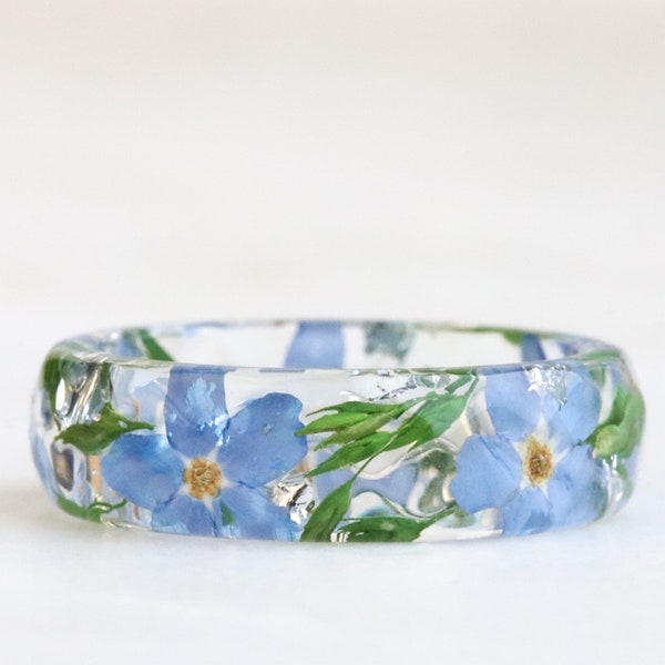 Resin Ring with Pressed Blue Forget-Me-Not, Green Leaves and Silver/Gold/Copper Flakes, Nature Jewelry, Mother's Day Gift