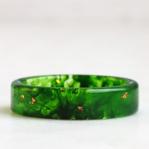 Emerald Green Resin Ring with Gold/Silver/Copper Flakes - Non-Faceted Resin Ring - Nature Inspired Handmade Jewellery - Forest Green Ring
