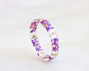 Thin Resin Ring with Pressed White Forget-Me-Not and Purple Queen Anne's Lace Flowers, Nature Inspired Jewelry, Thanksgiving Gift