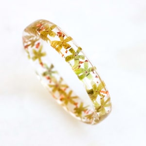 Floral Resin Ring: Pressed Light Green Flowers & Gold Flakes