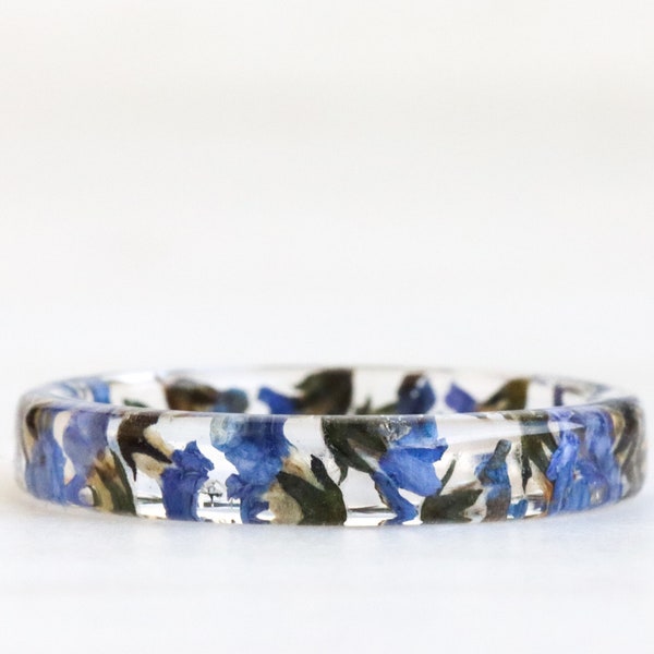 Forget-Me-Not Ring, Nature Inspired Clear Resin Ring Band with Pressed Flowers and Metal Flakes, Stackable Ring