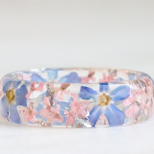 Resin Ring with Pressed Blue Forget-Me-Not, Pink Queen Anne's Lace Flowers and Silver/Gold/Copper Flakes, Nature Inspired Jewelry image 5
