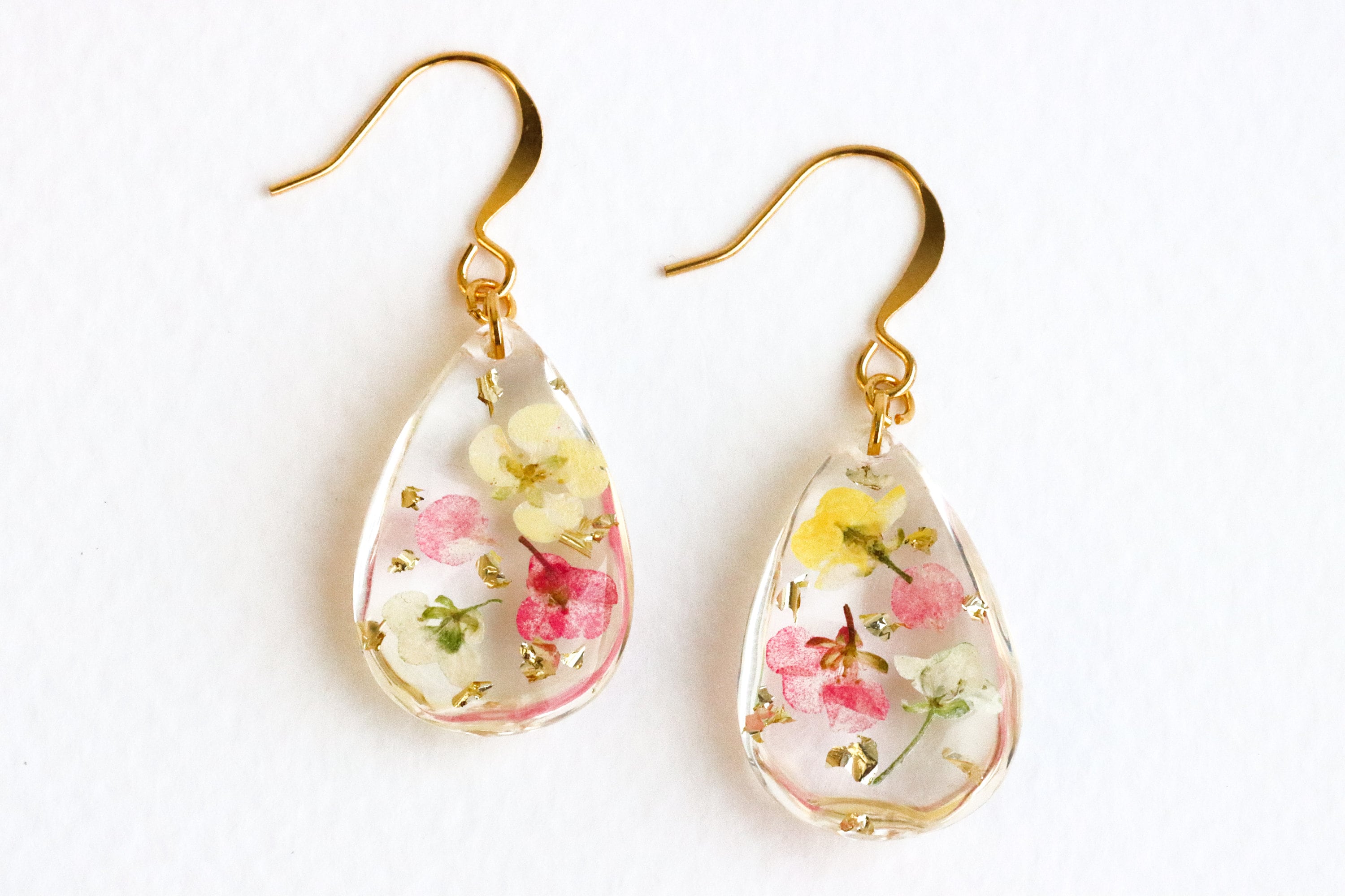 Buy Handmade Earrings With Real Flowers, Real Dried Flowers, Daisy Resin  Earrings, Pressed Flower Earrings, Nature Inspired Jewelry for Women Online  in India - Etsy