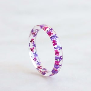 Nature Inspired Resin Ring With Pressed Pink Purple Queen Anne Lace Flowers - Thin Ring - Clear Ring Band