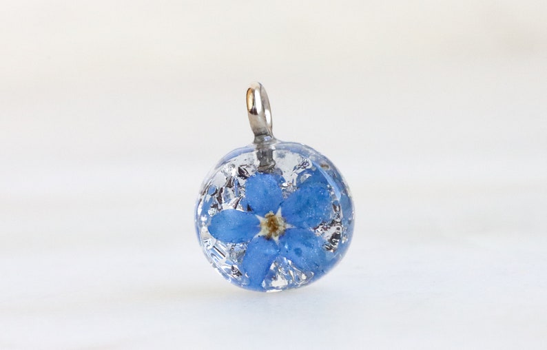 Chain Necklace with Pressed Blue Forget-Me-Not Flower and Gold Flakes Pendant, Round Pendant with Gold/Silver Chain, Birthday Gift image 4