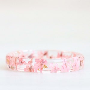 Thin Resin Ring with Pressed Light Pink Flowers and Gold Flakes, Nature Inspired Jewelry, Summer Gift