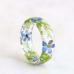 Resin Ring with Pressed Forget-Me-Not Flowers, Green Leaves and Gold/Silver/Copper Flakes, Nature Inspired Jewelry, Floral Ring