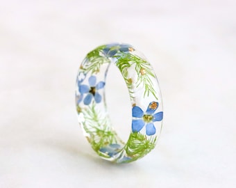 Resin Ring with Pressed Forget-Me-Not Flowers, Green Leaves and Gold/Silver/Copper Flakes, Nature Inspired Jewelry, Floral Ring