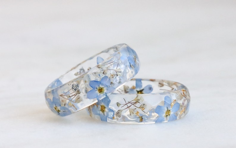 Forget-Me-Not and Gypsophila Flowers Resin Ring with Gold/Silver/Copper Flakes Nature Inspired Jewellery with Real Flowers Inside image 4