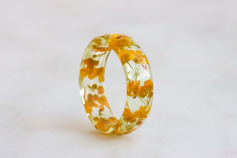 Resin Ring with Yellow Flowers, Radiant Faceted Resin Ring with Real Yellow Alyssum Flowers and Metallic Flakes, Nature Inspired Jewelry image 5
