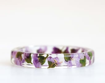 Thin Resin Ring With Pressed Purple Flowers and Gold/Silver/Copper Flakes, Nature Inspired Resin Jewellery, Delicate Floral Gift