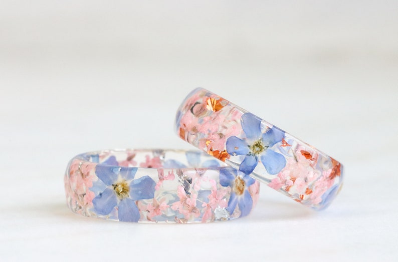 Resin Ring with Pressed Blue Forget-Me-Not, Pink Queen Anne's Lace Flowers and Silver/Gold/Copper Flakes, Nature Inspired Jewelry image 3