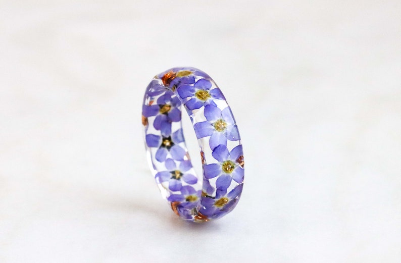 Floral Ring With Forget-Me-Not Flowers, Resin Jewelry, Faceted Ring with Tiny Flowers, Nature Lover Gift, Mother's Day Gift image 1