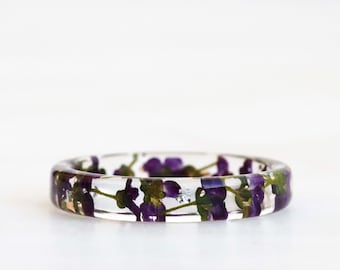 Thin Resin Ring With Pressed Purple Alyssum Flowers and Gold/Silver/Copper Flakes, Nature Inspired Resin Jewellery, Floral Gift