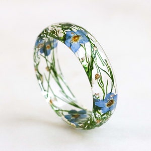 Resin Ring with Forget-Me-Not Flowers and Asparagus Grass, Real Flowers Inside, Faceted Ring with Tiny Blue Flowers, Nature Inspired Gift