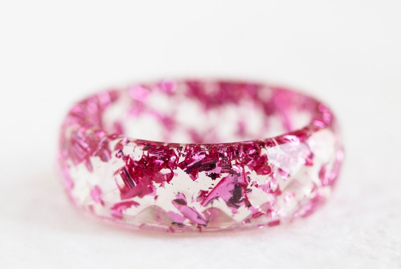 Sparkling Present Faceted Resin Ring with Pink Flakes