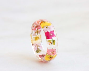 Nature Resin Ring with Pressed Multicoloured Flowers and Gold/Silver/Copper Flakes, Faceted Ring, Floral Ring, Christmas Gift