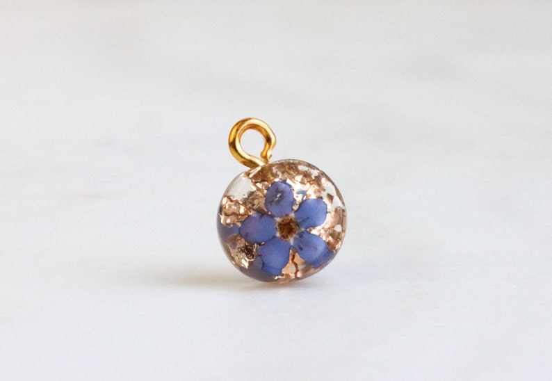 Chain Necklace with Pressed Blue Forget-Me-Not Flower and Gold Flakes Pendant, Round Pendant with Gold/Silver Chain, Birthday Gift image 3