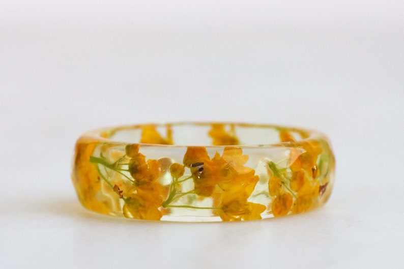 Resin Ring with Yellow Flowers, Radiant Faceted Resin Ring with Real Yellow Alyssum Flowers and Metallic Flakes, Nature Inspired Jewelry image 2