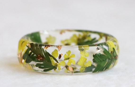 Mimosa Resin Ring, Pressed Yellow Queen Anne's Lace Flowers, Green
