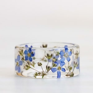 Wide Resin Ring with Pressed Blue Forget-Me-Not and White Gypsophila Flowers and Gold/Silver/Copper Flakes, Floral Fashion, Christmas Gift