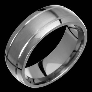 Men&#39;s 8mm Half Round Comfort Fit Titanium Wedding band