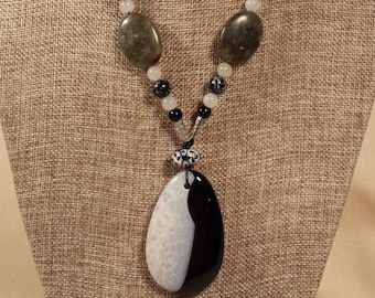 Black and White Druzy Geode Agate Pendant Leather Cord Necklace
