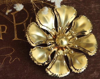 ヴィンテージ 1960 年代 大型 ゴールド トーン メタル フラワー