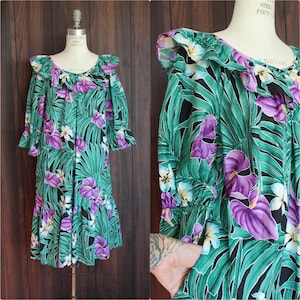 Vintage 1980s Mumu Dress with Pocket, Hilo Hattie Hawaii Tiki Floral Print in Green Purple and Black, Ruffle Collar