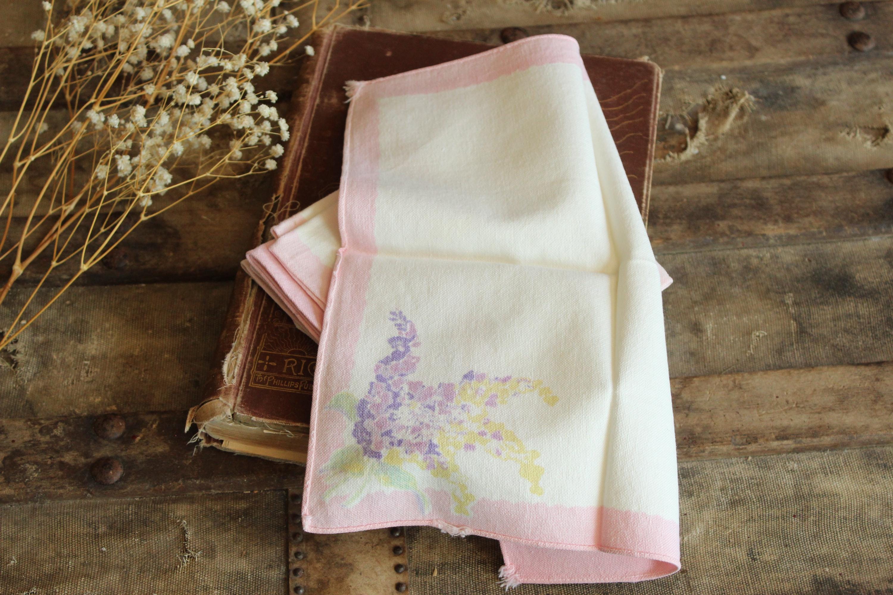 Vintage 1960s 1970s Napkins Set of Five, Floral Print on White and  display picture 1