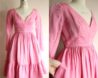 Vintage 1960s Dress with Pockets, Modern Couture Orginal Pink Fit and Flare