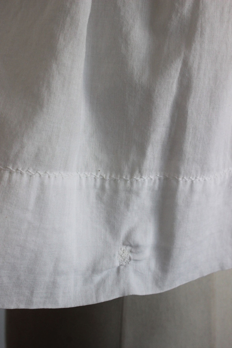 Vintage 1910s 1920s Baby Girls White Cotton Smock Dress Cloth Buttons Christening Baptism Dress Lace Trim
