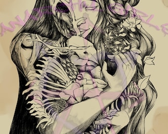 Puede incluir: Ilustración detallada en blanco y negro de una mujer abrazando una figura esquelética. El rostro de la mujer se transforma parcialmente en una textura arbórea, con elementos florales y botánicos en su cabello. La obra tiene un fondo suave, similar a la acuarela.