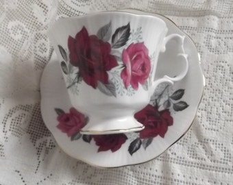 Royal Albert teacup and Saucer  -  Rose teacup - tea rose  - wedding gift - bridal tea - wedding decor