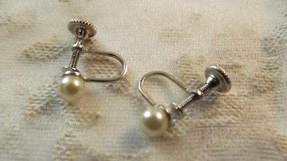Paire De Boucles D'oreilles Clips Rétro/vintage - Couleur Dorée - Occasion