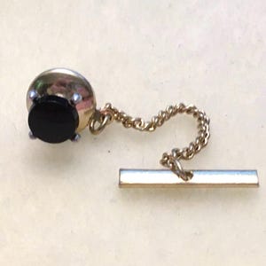 Retro round black stone or faux stone  tie tack with, in silver toned metal - minimalist design - groom - groomsmen - vintage mantique