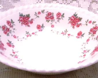 Clearance - Johnson Old English  fruit nappies ,  dessert bowls  - bridal rose  - wedding gift - bridal tea - wedding decor- tea roses