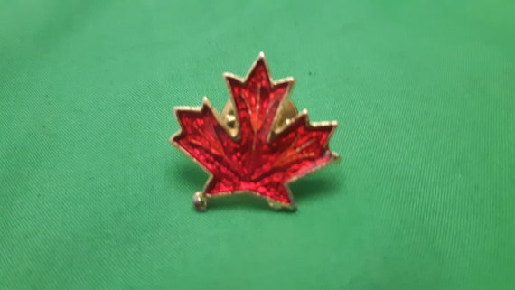 Vintage maple leaf enamel NOS tie pin - red on go… - image 2
