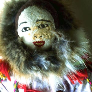 Beautifully detailed Inuit Doll Sculpture - Traditionally tanned hide embroidered face, light cotton summer amauti fur mitts, 13 inches high