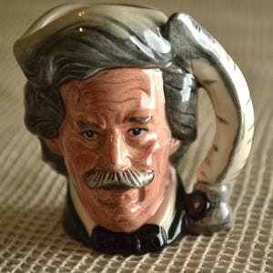 Clearance - Mark Twain - Royal Doulton Toby Jug - Toby Jug - Collector Toby Jug - Doulton Collectable - hand painted - small 3.5 inch jug