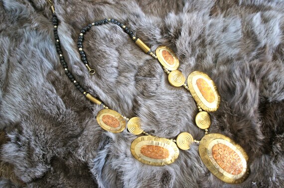 1970s mixed metals big bold statement necklace - image 3