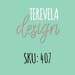 K&ouml;nnte beinhalten: Ein t&uuml;rkisfarbener Hintergrund mit dem Text "TEREVELA design" in wei&szlig;er und grauer Schrift. Der Text "SKU: 407" befindet sich in schwarzer Schrift unter dem Design.