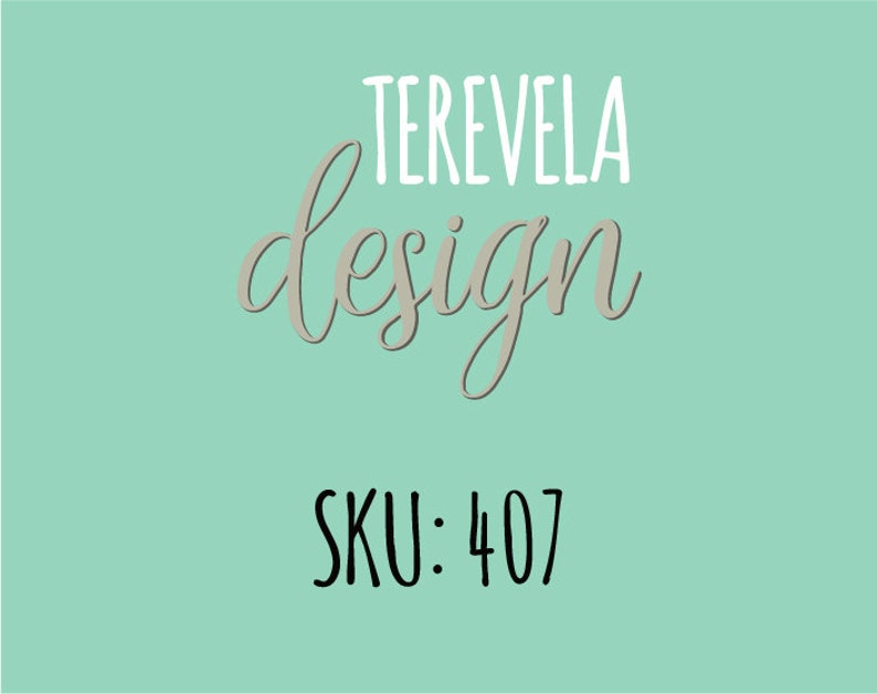 K&ouml;nnte beinhalten: Ein t&uuml;rkisfarbener Hintergrund mit dem Text "TEREVELA design" in wei&szlig;er und grauer Schrift. Der Text "SKU: 407" befindet sich in schwarzer Schrift unter dem Design.