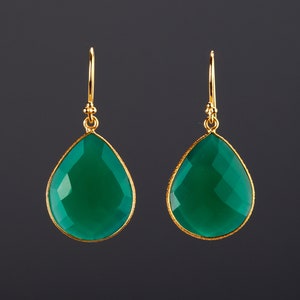 Grandi orecchini con taglio a pera in onice verde, orecchini pendenti in onice verde sfaccettato, orecchini abito verde, regalo madre, orecchini del giorno di Patrick