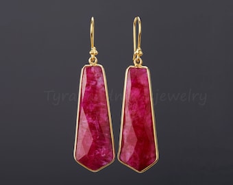 Lange robijnrode oorbel, grote dieprode robijnrode oorbel, grote gefacetteerde robijnrode oorbel, bungelende stropdasvorm, verjaardagscadeau, moedercadeau, aangepaste notitiekaart