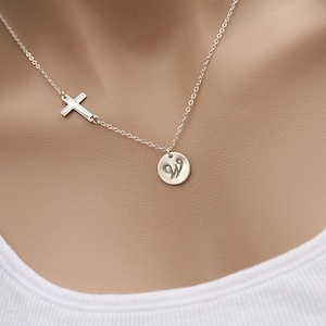 Large initial disc,Sideways cross necklace,Monogram Necklace,Personalized cross jewelry,horizontal cross necklace.godmother gift,friend gift