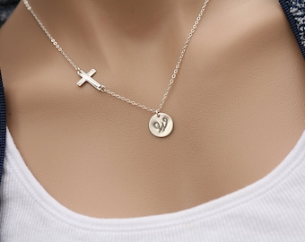 Large initial disc,Sideways cross necklace,Monogram Necklace,Personalized cross jewelry,horizontal cross necklace.godmother gift,friend gift